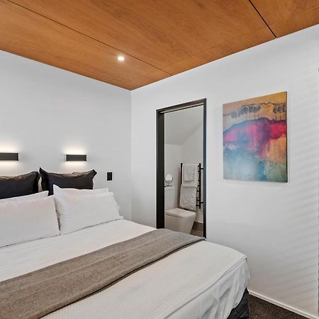 Derby Street Guesthouse Gaystay B&B 基督城 外观 照片