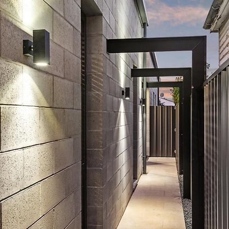 Derby Street Guesthouse Gaystay B&B 基督城 外观 照片